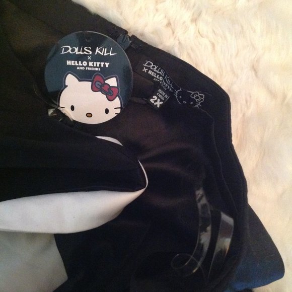 Dolls Kill Hello Kitty dress 2x Worn once! Please read description!!! No returns - Picture 2 of 3